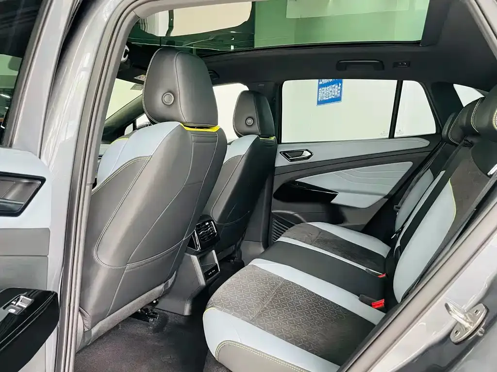 Volkswagen ID.4 X 2023 из CN, фото 9
