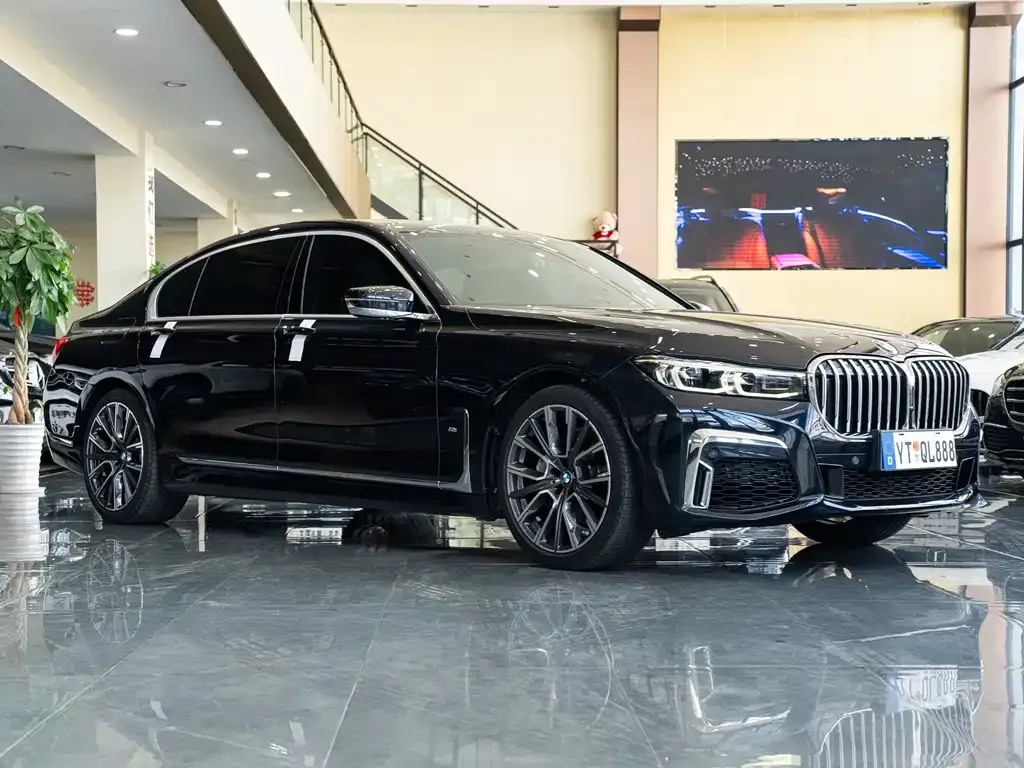 BMW 7 Series 2022 из CN, фото 3