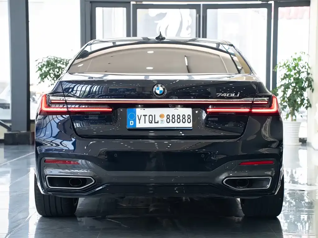 BMW 7 Series 2022 из CN, фото 6
