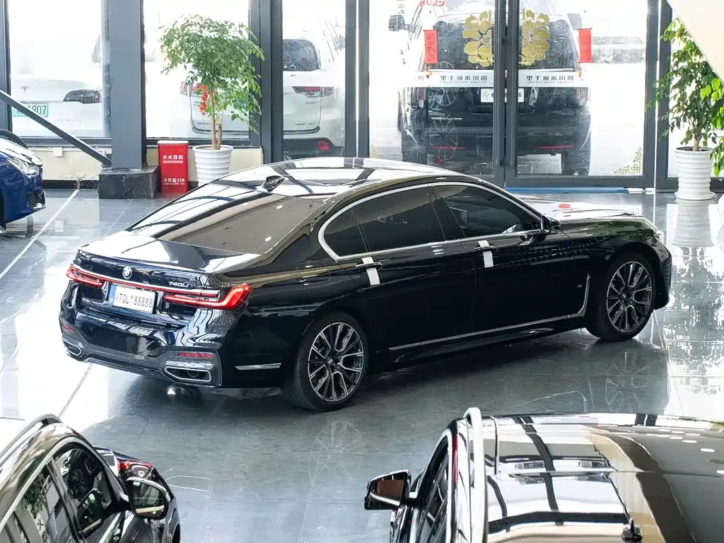 BMW 7 Series 2022 из CN, фото 7