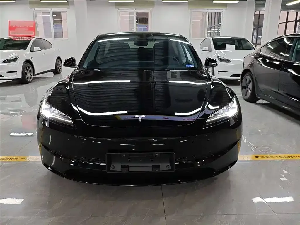 Tesla Model 3 2024 из CN, фото 3