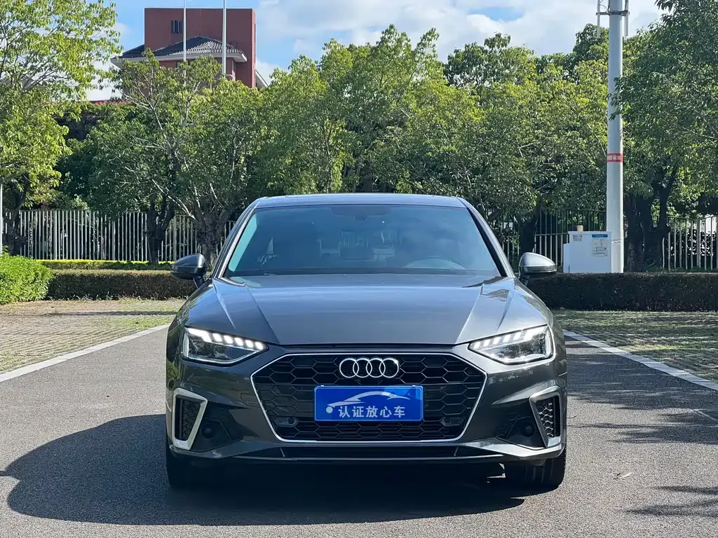 Audi A4L 2022 из CN, фото 2