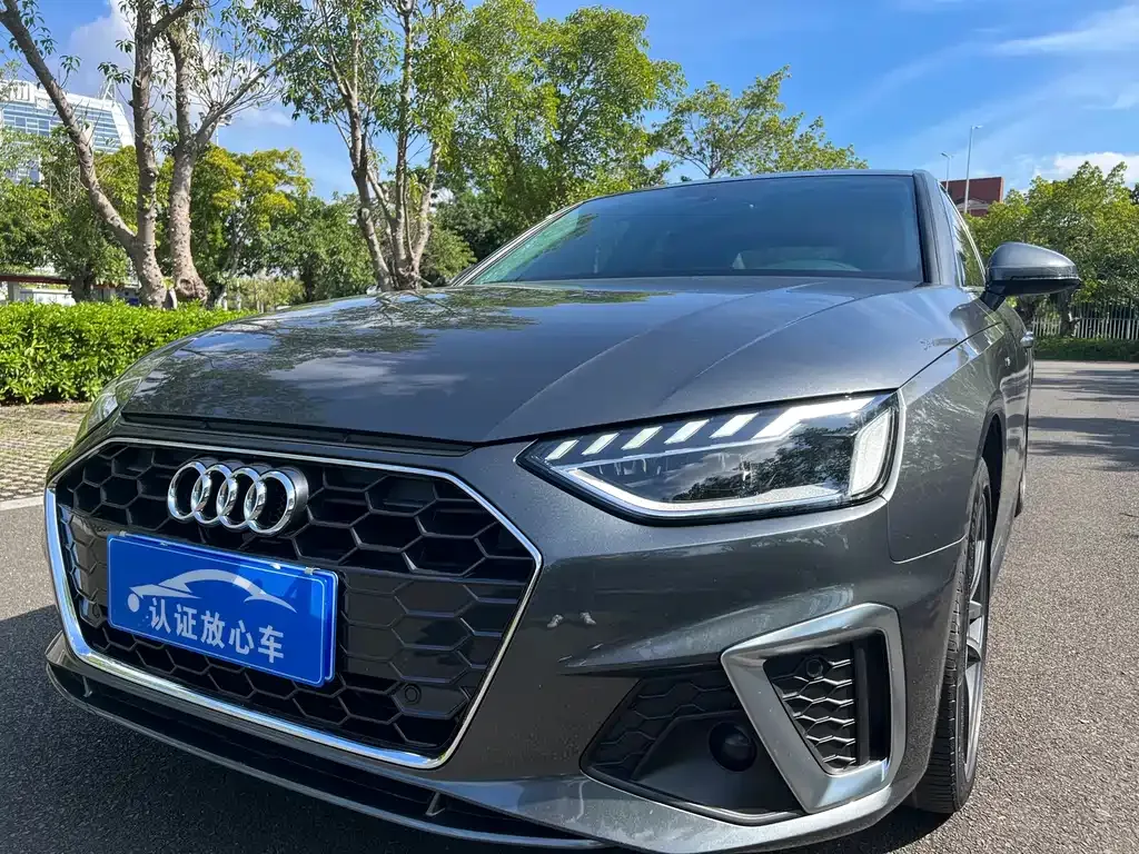 Audi A4L 2022 из CN, фото 5