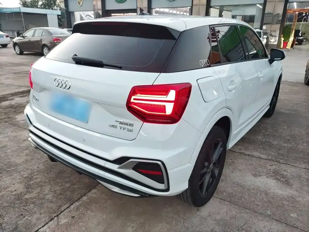 Audi Q2L 2024 из CN, фото 7