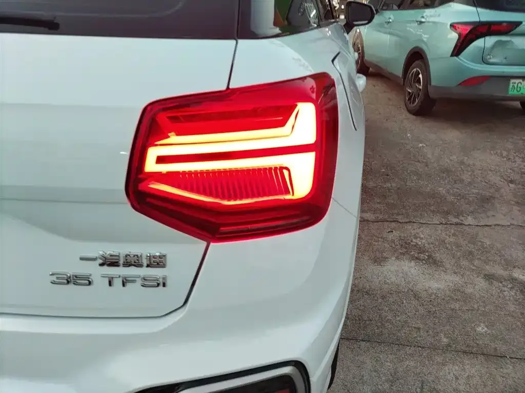 Audi Q2L 2024 из CN, фото 8