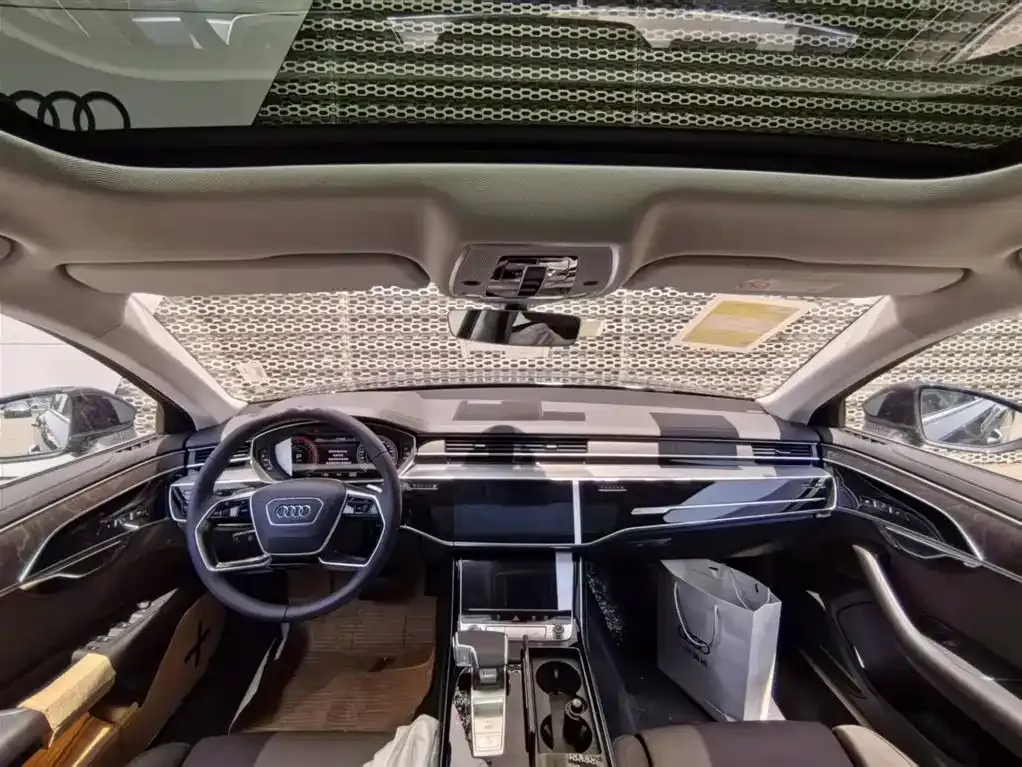 Audi A8 2025 из CN, фото 2