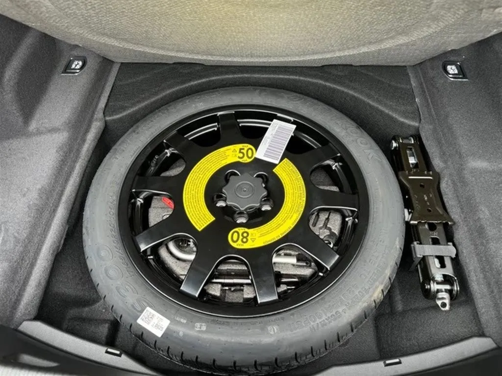 Audi A8 2025 из CN, фото 7