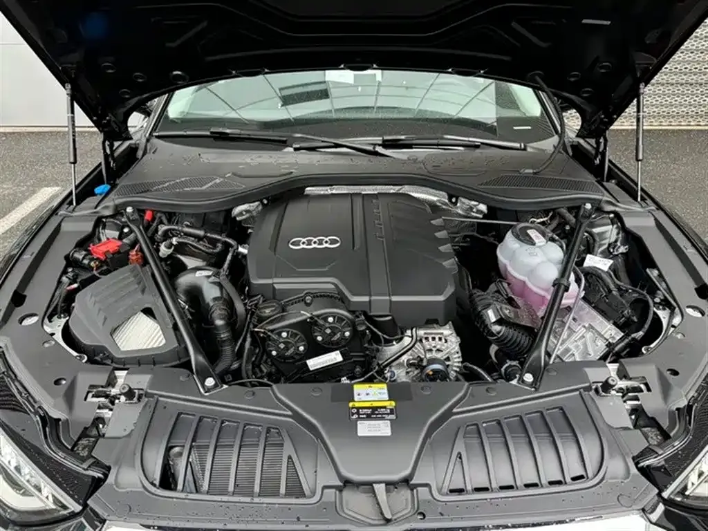 Audi A8 2025 из CN, фото 9
