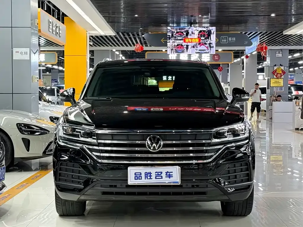 Volkswagen Touareg 2023 из CN, фото 2