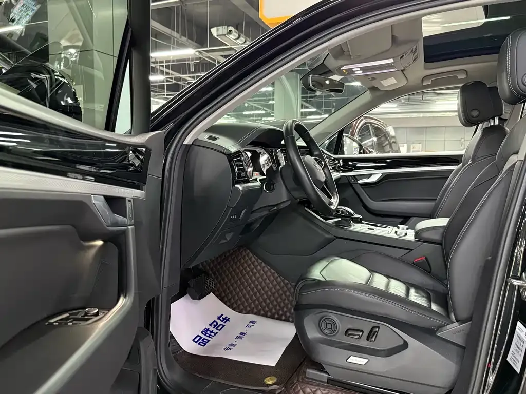 Volkswagen Touareg 2023 из CN, фото 5
