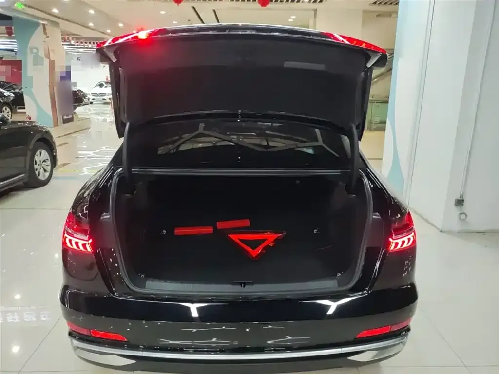 Audi A6L 2024 из CN, фото 9