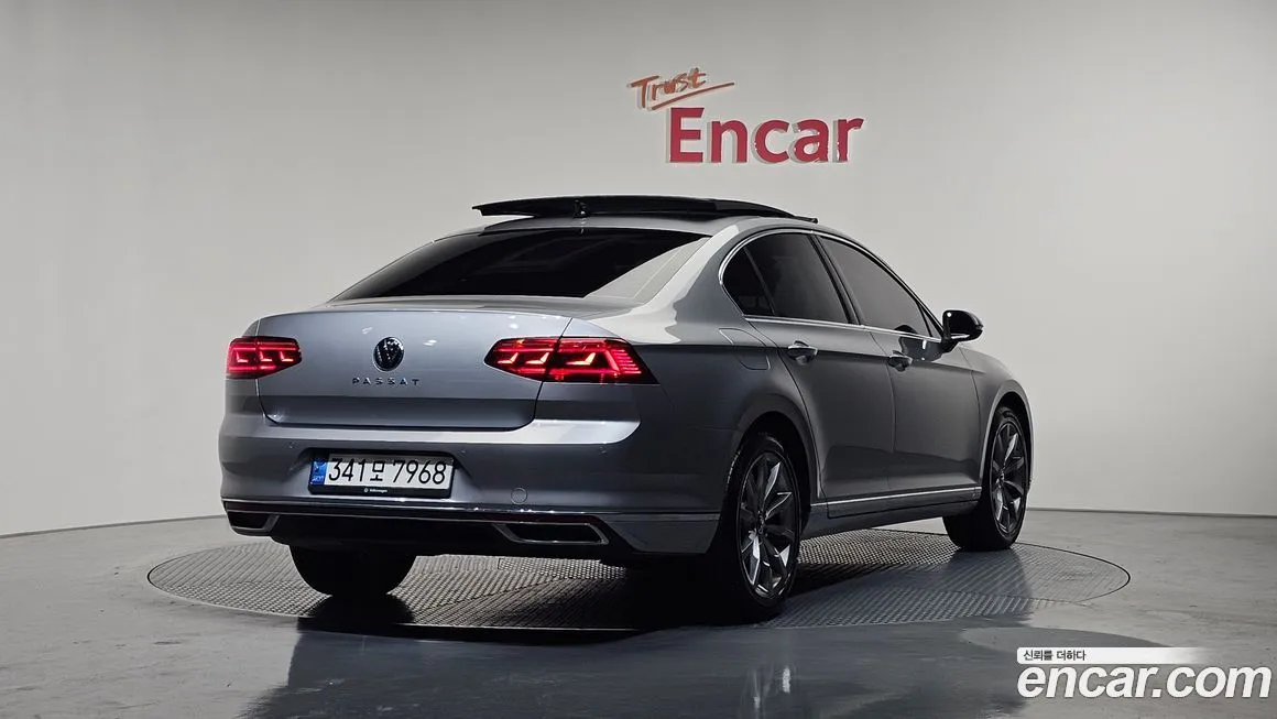 Volkswagen Passat 2021 из KR, фото 2