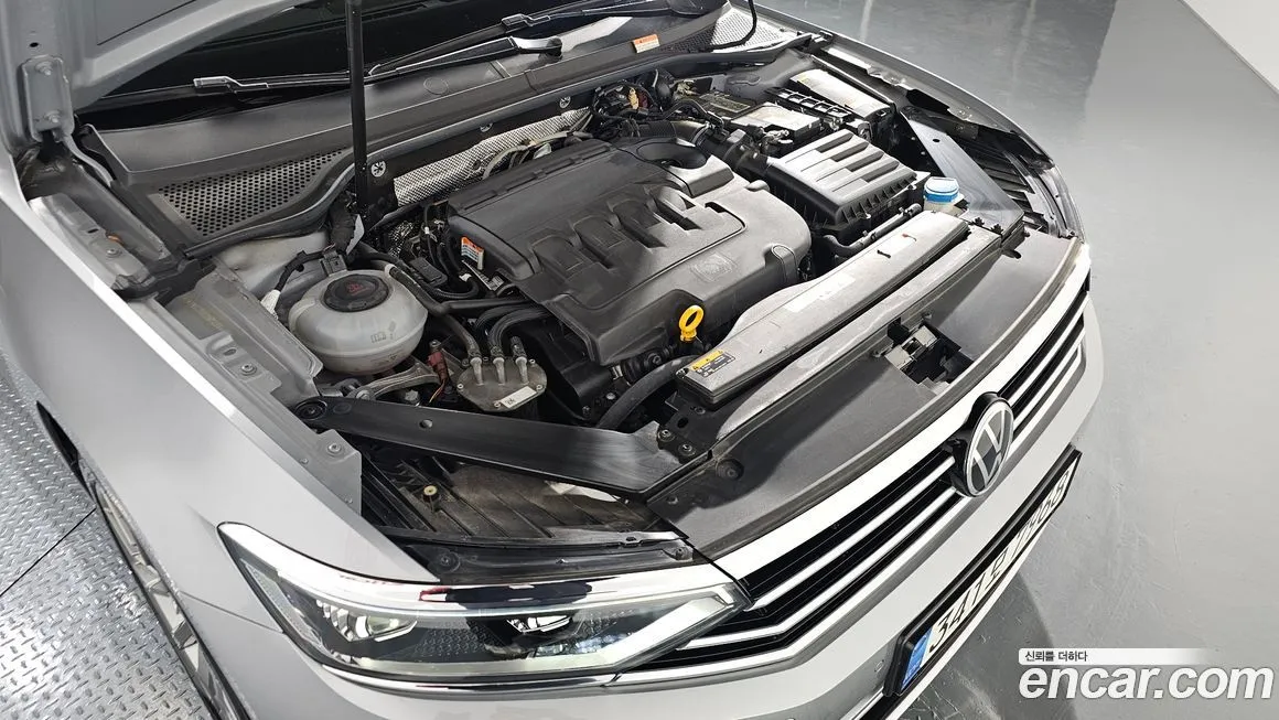 Volkswagen Passat 2021 из KR, фото 6