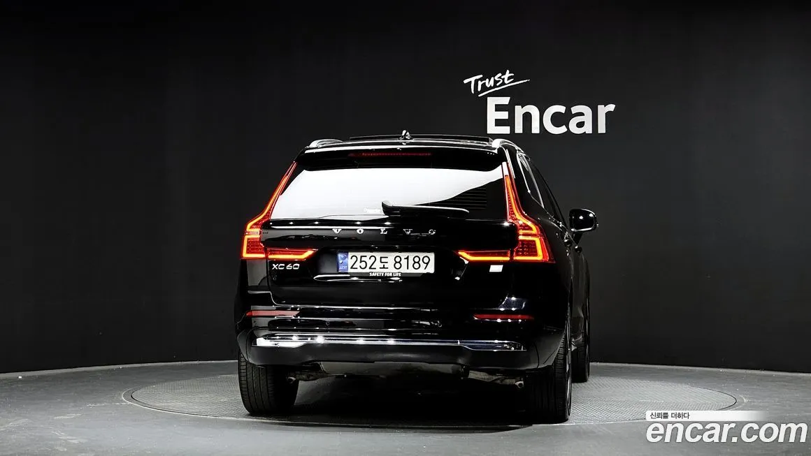 Volvo XC60 2024 из KR, фото 4
