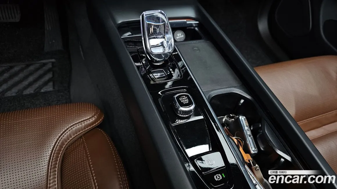 Volvo XC60 2024 из KR, фото 9