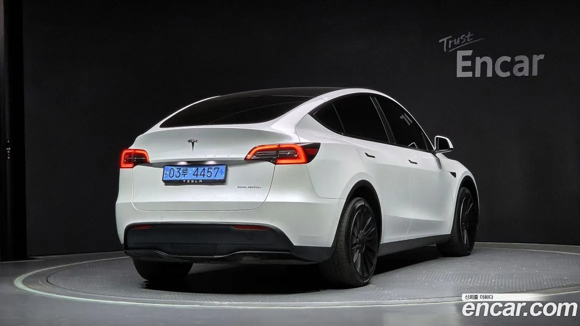 Tesla Model Y 2022 из KR, фото 2