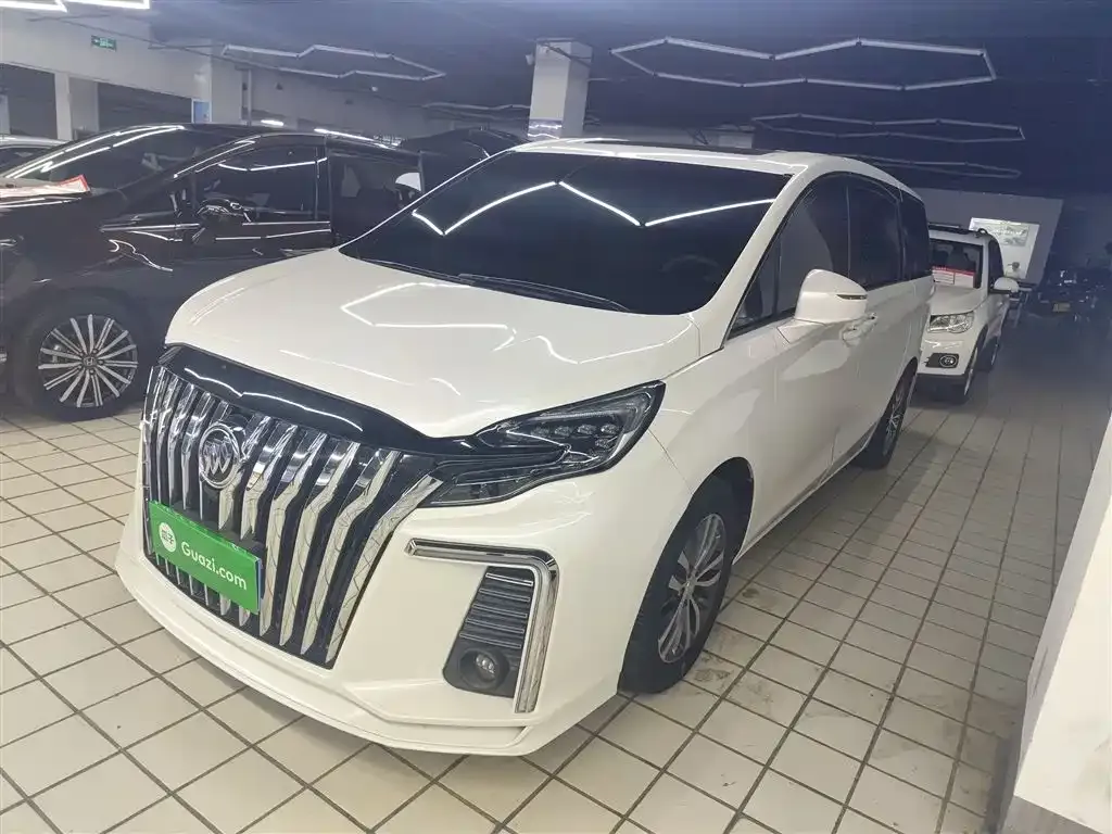 Buick GL8 2021 из CN, фото 2