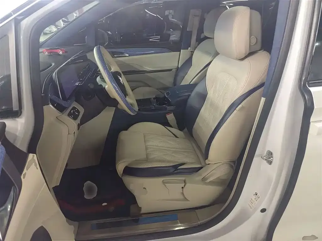 Buick GL8 2021 из CN, фото 7