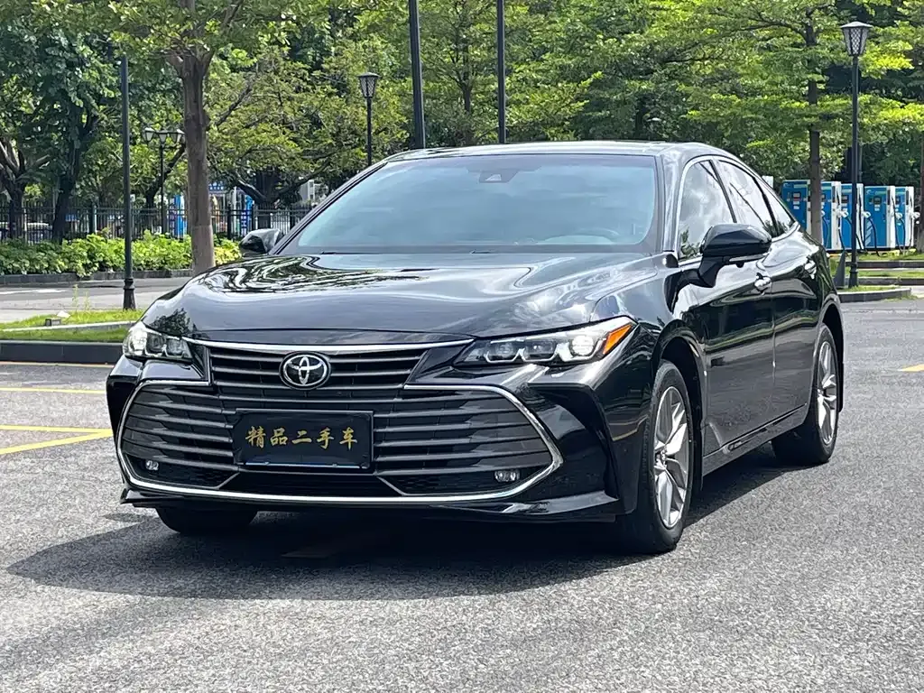 Toyota Avalon 2022 из CN, фото 1
