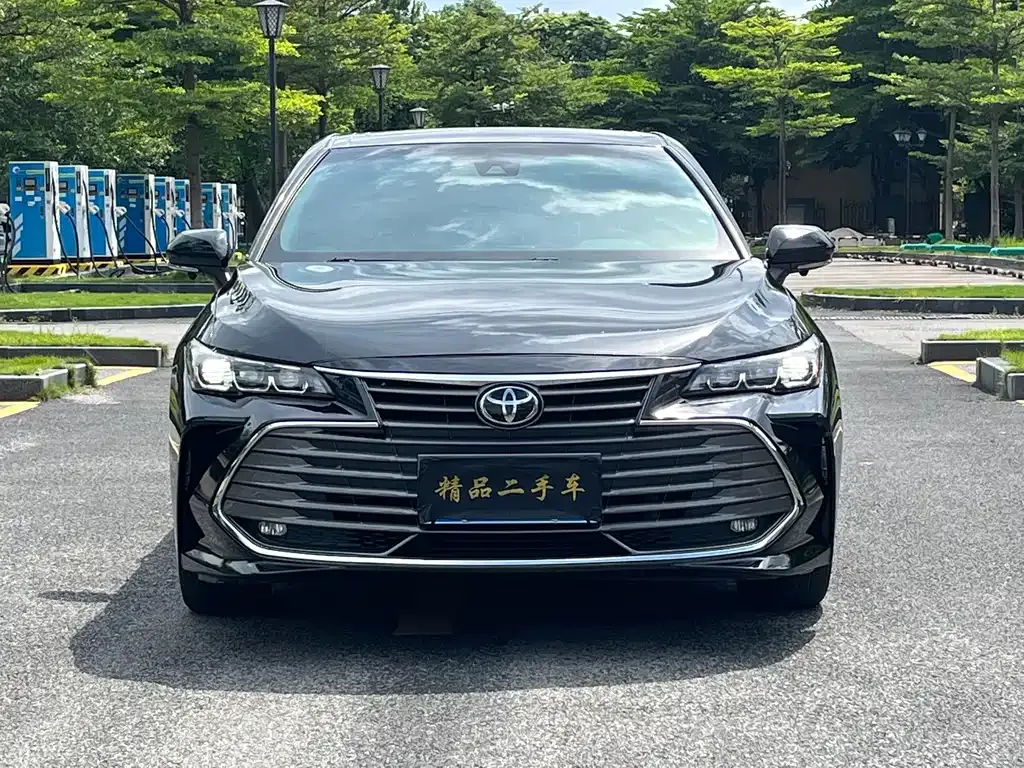Toyota Avalon 2022 из CN, фото 2