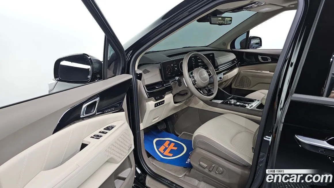 Kia Carnival — фото 10