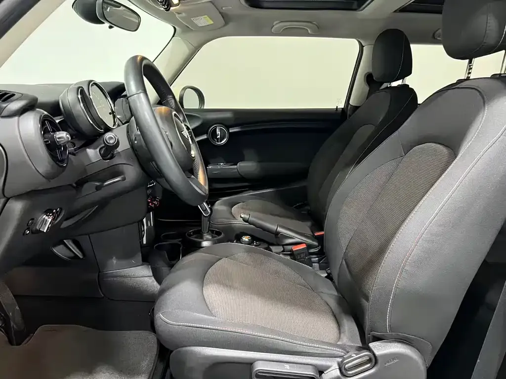 MINI Cooper (3-door) 2021 из CN, фото 10