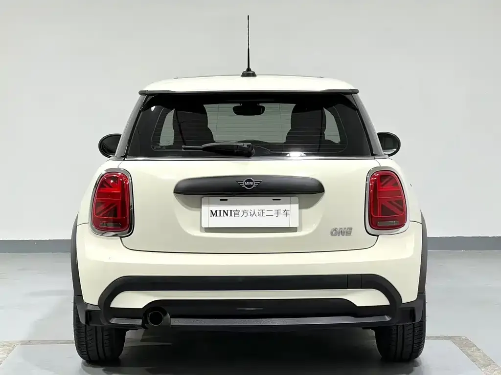 MINI Cooper (3-door) 2021 из CN, фото 2