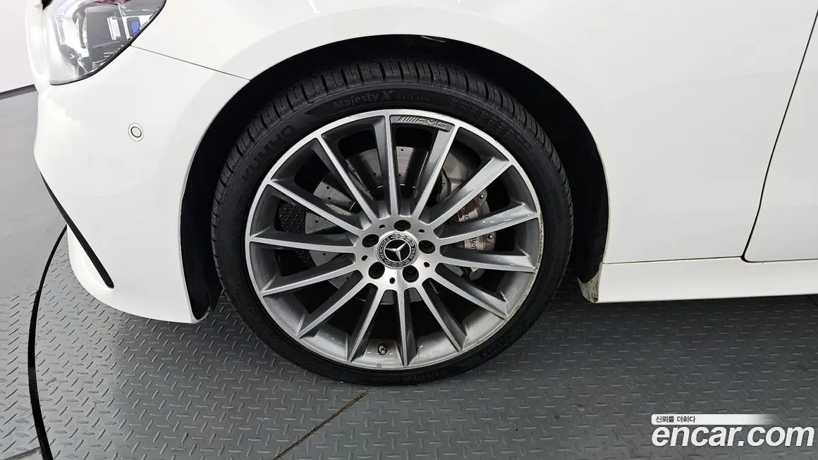 Mercedes-Benz E-Class 2022 из KR, фото 5