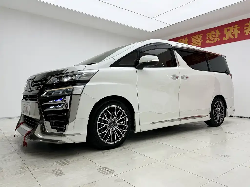Toyota Vellfire 2021 из CN, фото 1