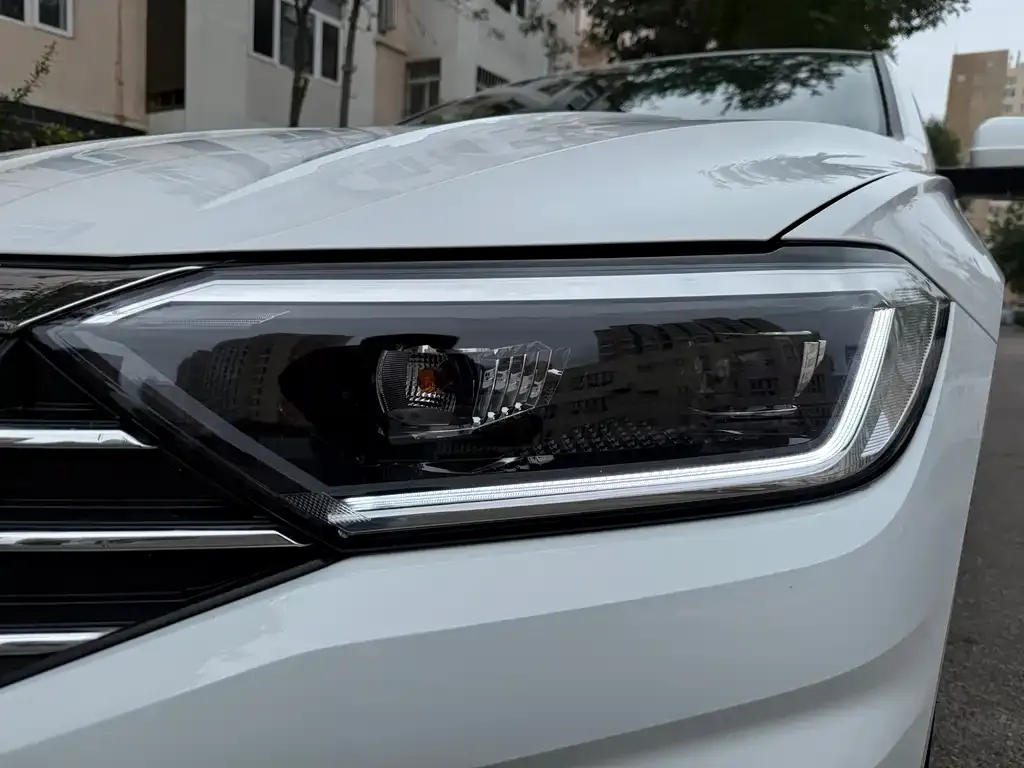 Volkswagen Sagitar 2022 из CN, фото 4