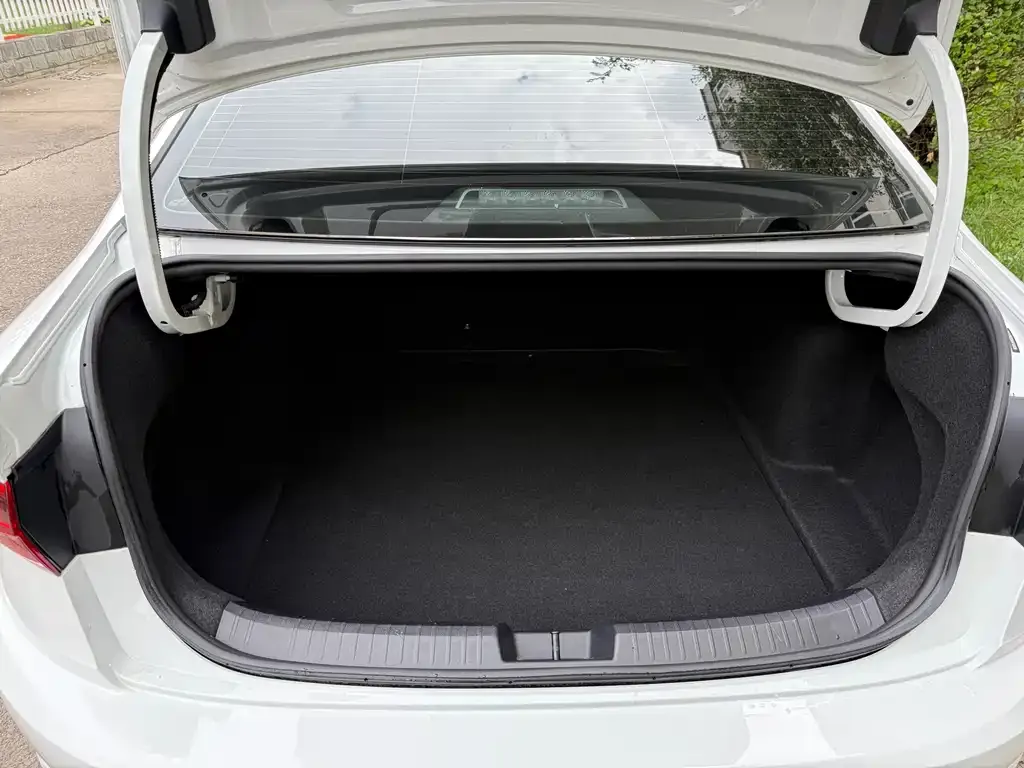 Volkswagen Sagitar 2022 из CN, фото 9