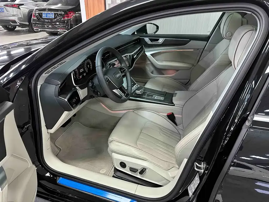 Audi A6L 2021 из CN, фото 3