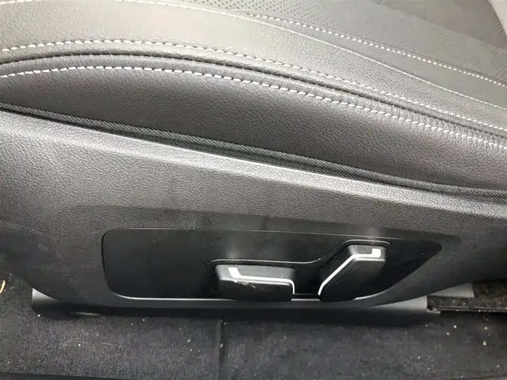 BMW i4 2025 из CN, фото 10