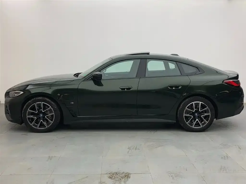 BMW i4 2025 из CN, фото 3