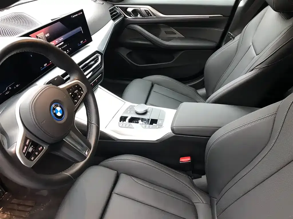 BMW i4 2025 из CN, фото 8