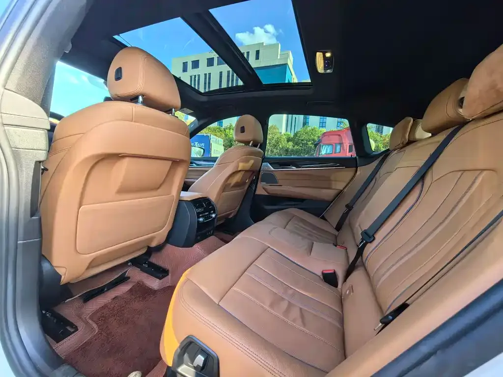 BMW 6 Series GT 2023 из CN, фото 6