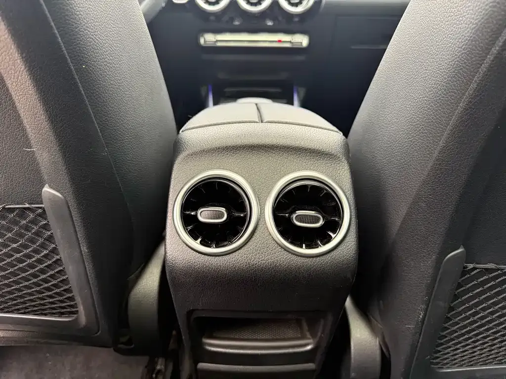 Mercedes-Benz GLA 2023 из CN, фото 10