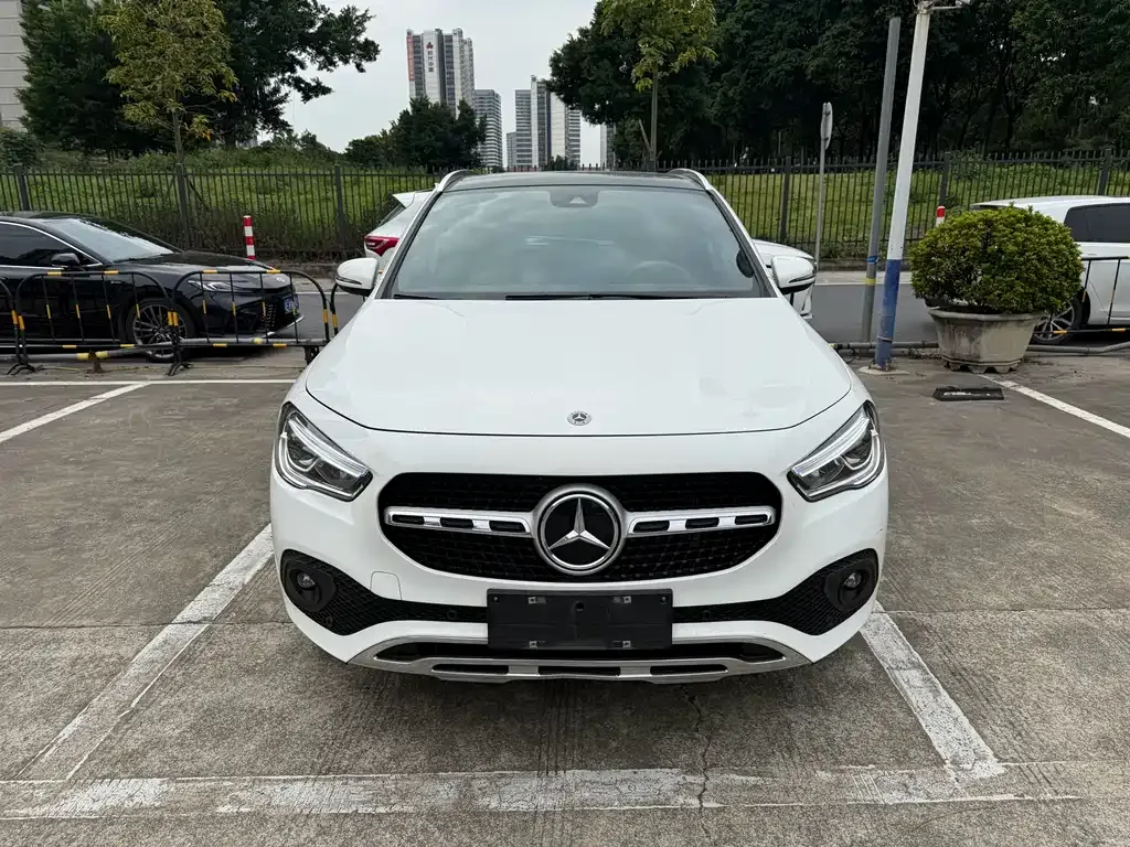 Mercedes-Benz GLA 2023 из CN, фото 2