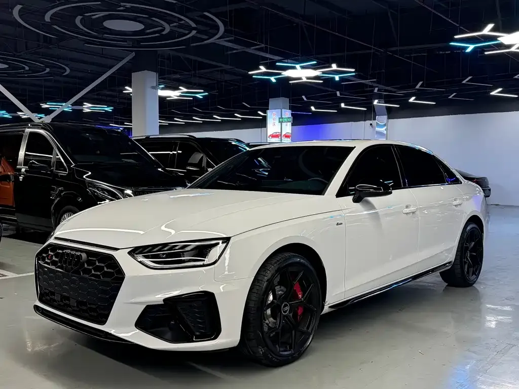 Audi A4L 2024 из CN, фото 1
