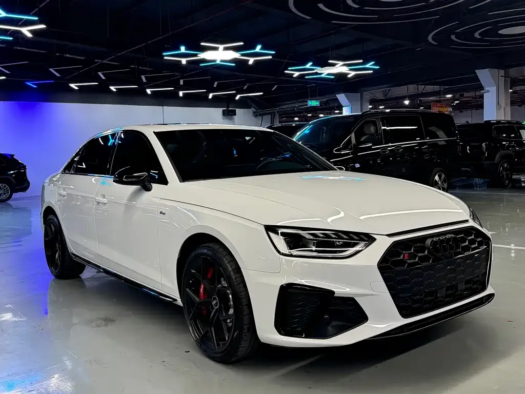 Audi A4L 2024 из CN, фото 3