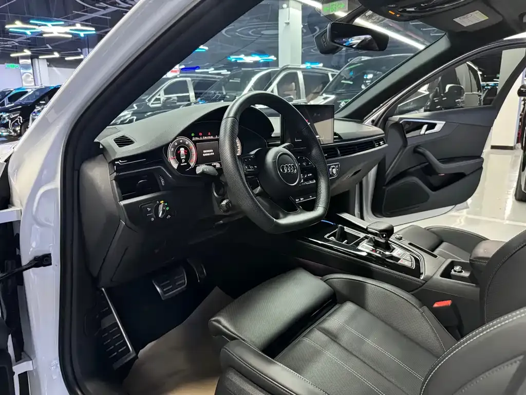 Audi A4L 2024 из CN, фото 5
