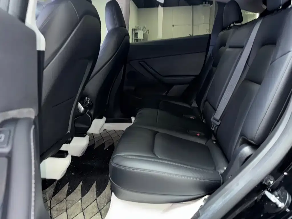 Tesla Model Y 2024 из CN, фото 9