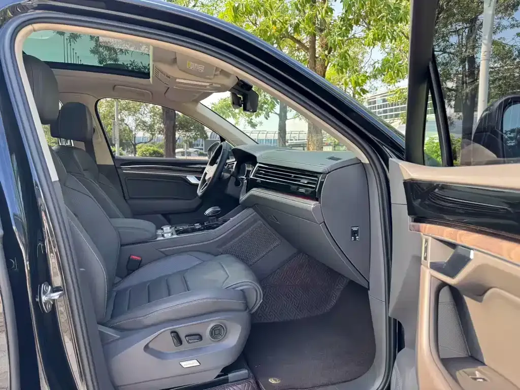 Volkswagen Touareg 2021 из CN, фото 5