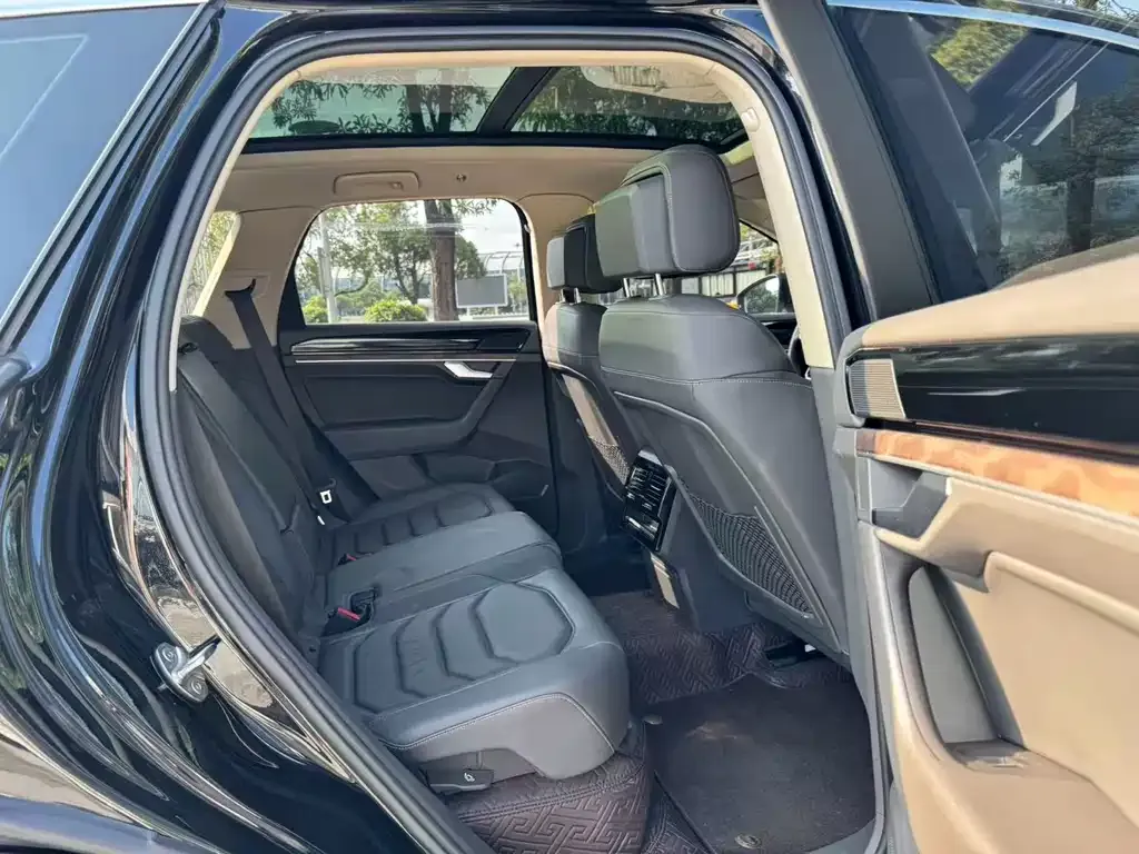 Volkswagen Touareg 2021 из CN, фото 6
