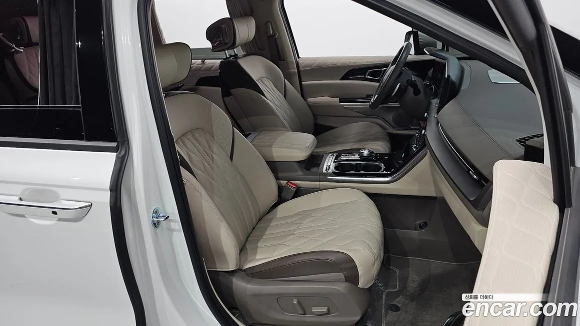 Kia Carnival — фото 10