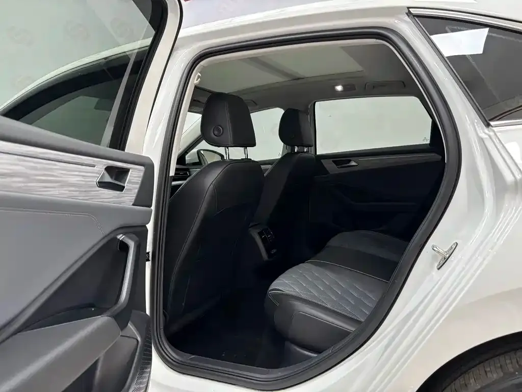 Volkswagen Sagitar 2024 из CN, фото 8