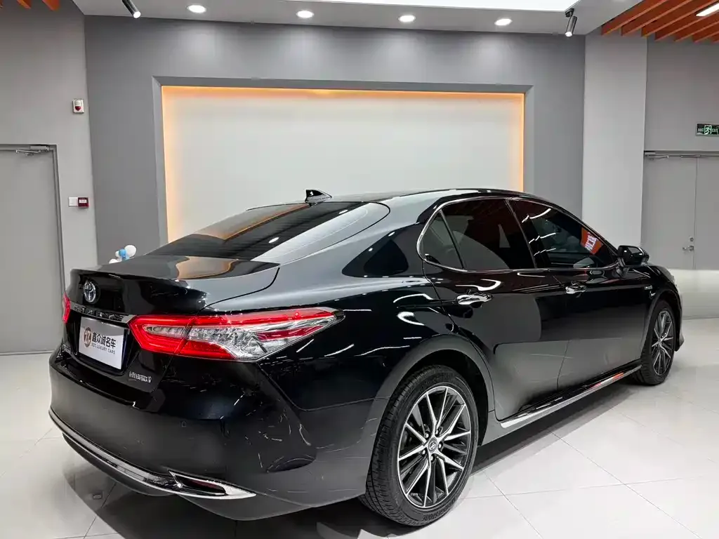 Toyota Camry 2024 из CN, фото 4
