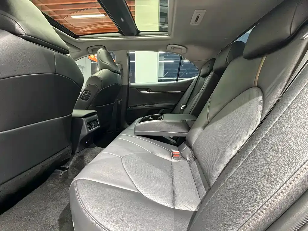 Toyota Camry 2024 из CN, фото 9
