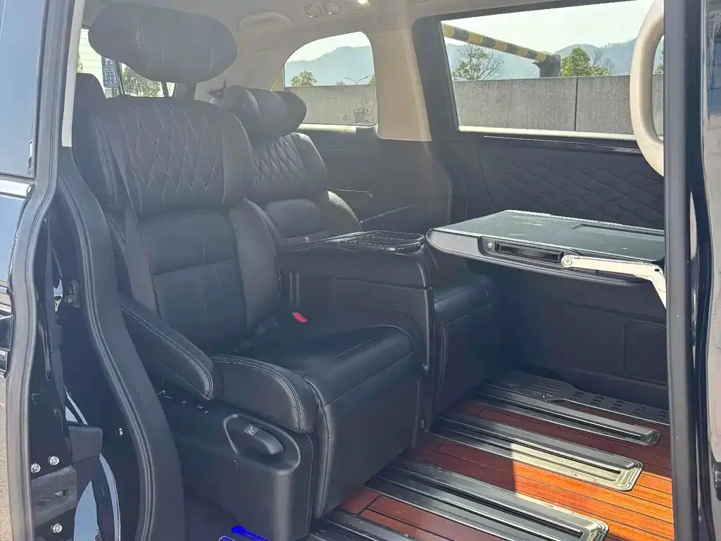 Honda Elysion 2021 из CN, фото 10