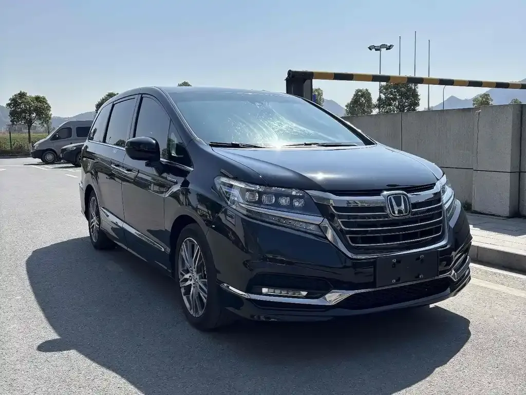 Honda Elysion 2021 из CN, фото 7